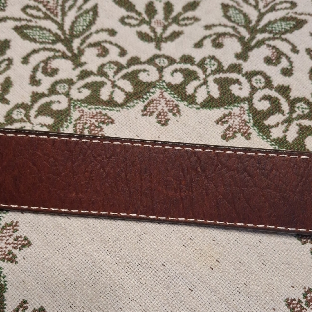 Elegant Brown Leather Belt with Silver Buckle - Picture 10 of 16